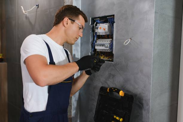 Best Emergency Electrical Repair  in Auburndale, FL